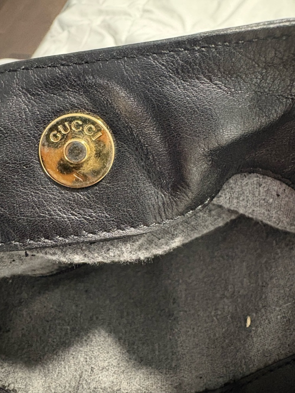 Vintage Gucci Black Leather Shoulder Bag with Bamboo Handle - Picture 3 of 7